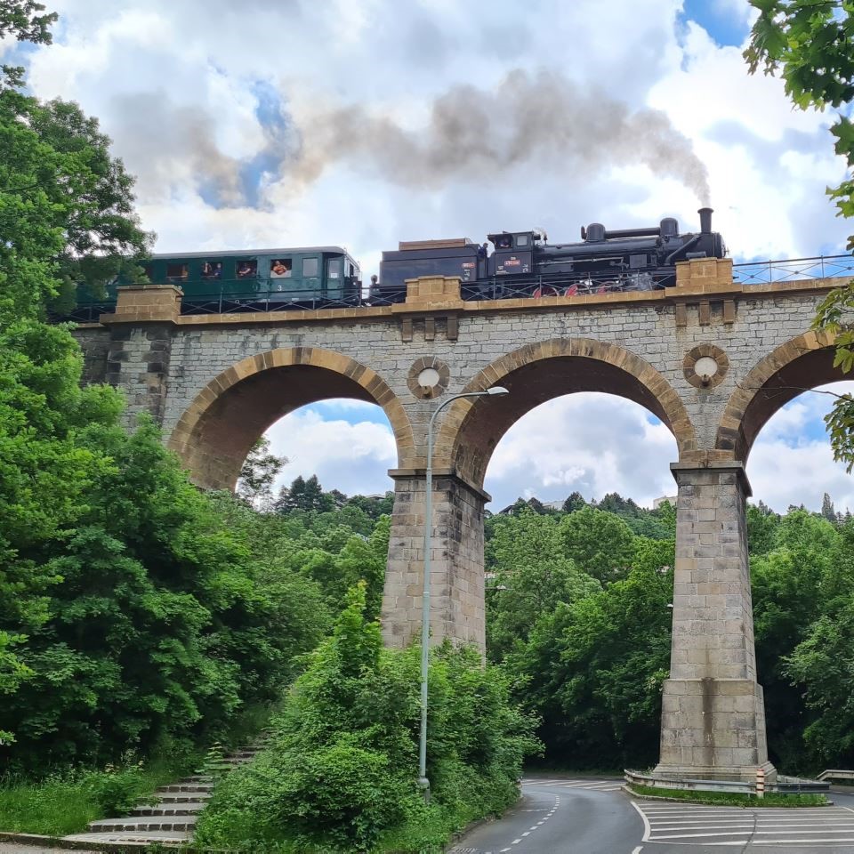 Jeden z viaduktů na trati