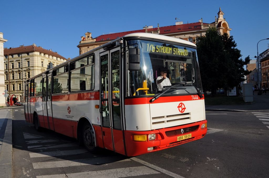 Autobus - ilustrační foto