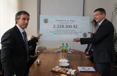 Primátor hl. m. Prahy Pavel Bém, radní pro oblast zdravotnictví Milan Pešák a předsedkyně zdravotního výboru Zastupitelstva hl. m. Prahy Michaela Bartáková včera navštívi